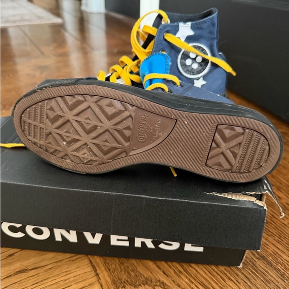 Coraline Converse Navy Star High-Tops with Yellow Laces - Picture 4 of 7